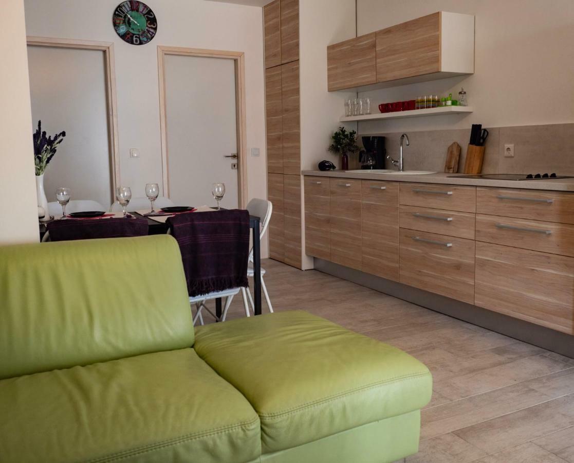 Appartement Luciana à Povljana Extérieur photo