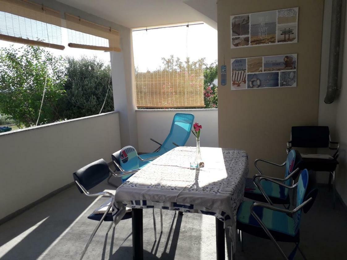Appartement Luciana à Povljana Extérieur photo